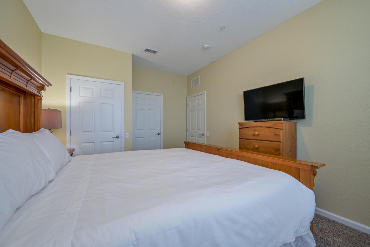 Is3-303 - Lakeview Unit - Vista Cay *