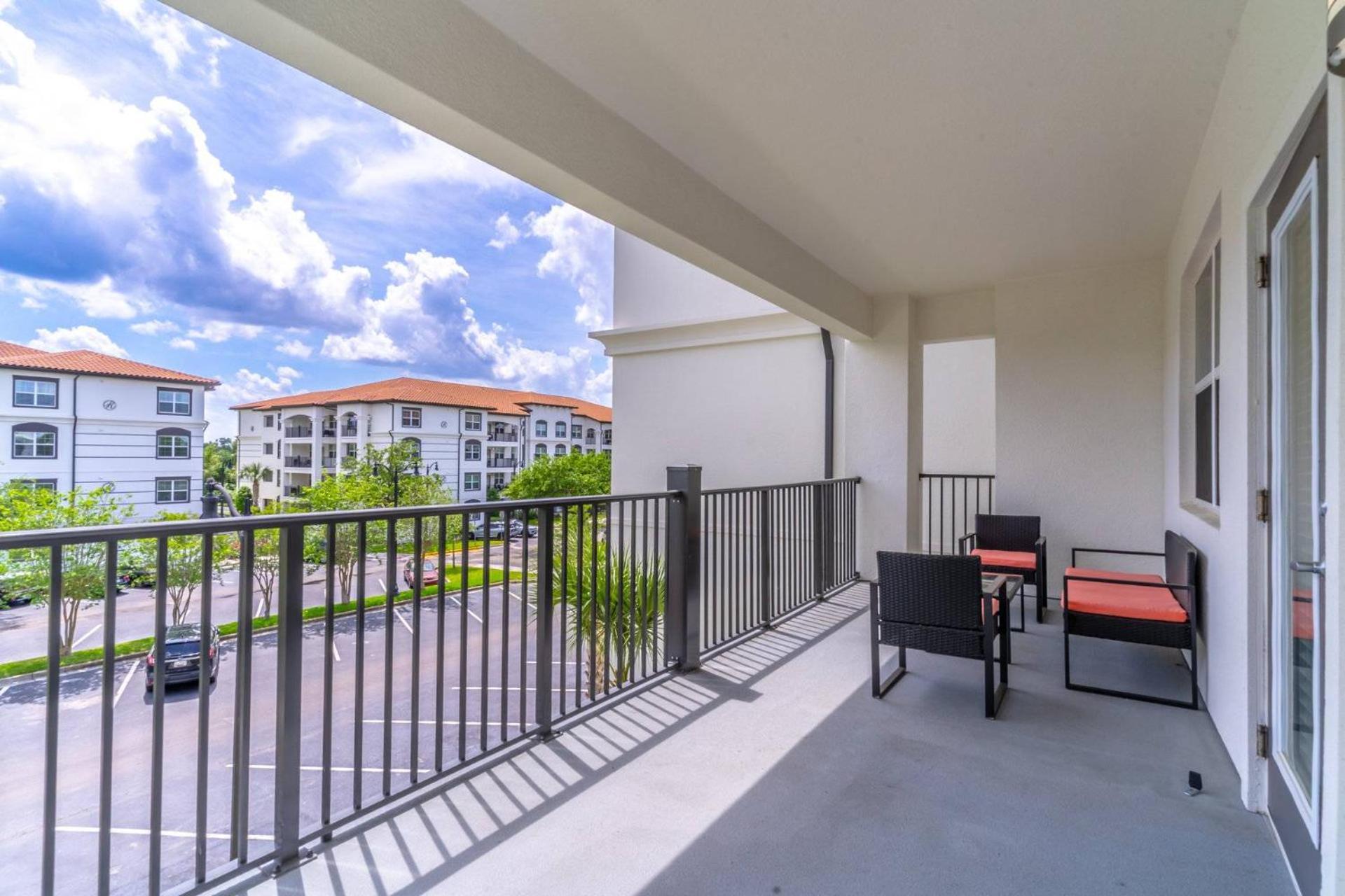 4001 Vista Cay *