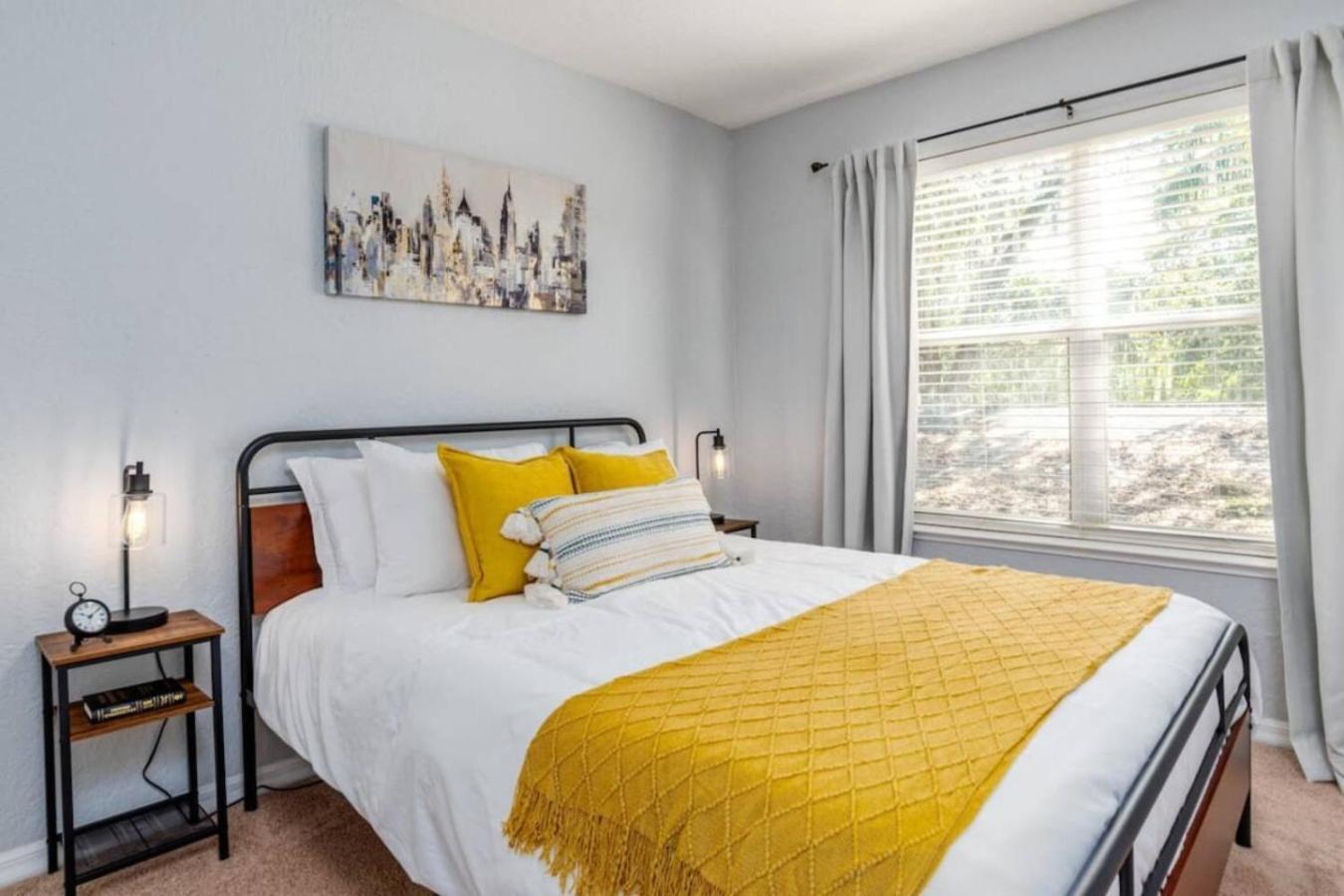 561) Large 3 Bedroom With King Bed Holiday home