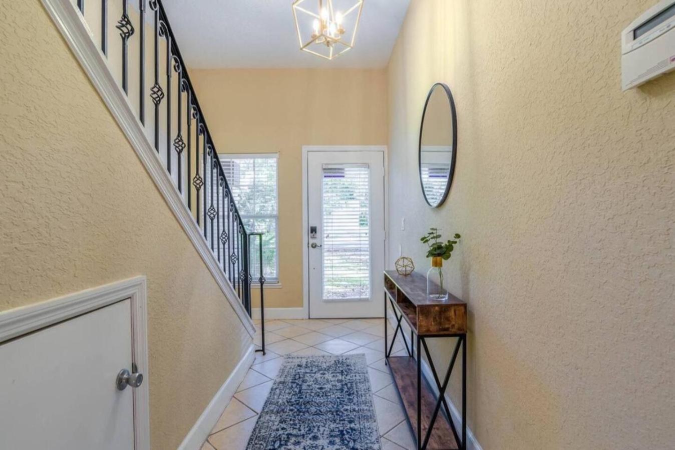 Holiday home 561) Large 3 Bedroom With King Bed Orlando