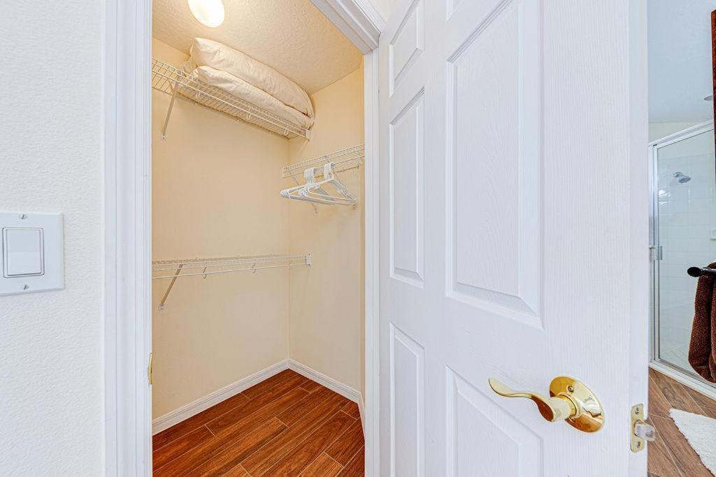 Great Location With Conservation Views *