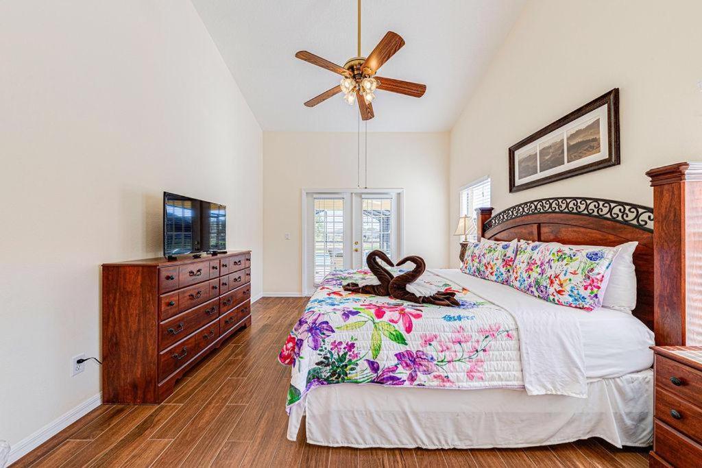Great Location With Conservation Views *