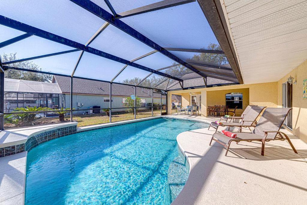 Great Location With Conservation Views