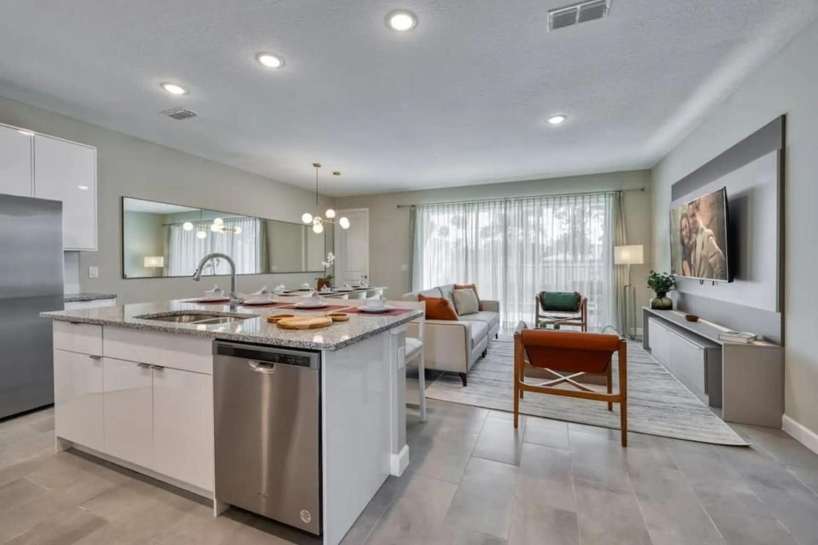 Holiday home 7961 Luxurious 4-suite With Private Pool 10 Minutes From Orlando