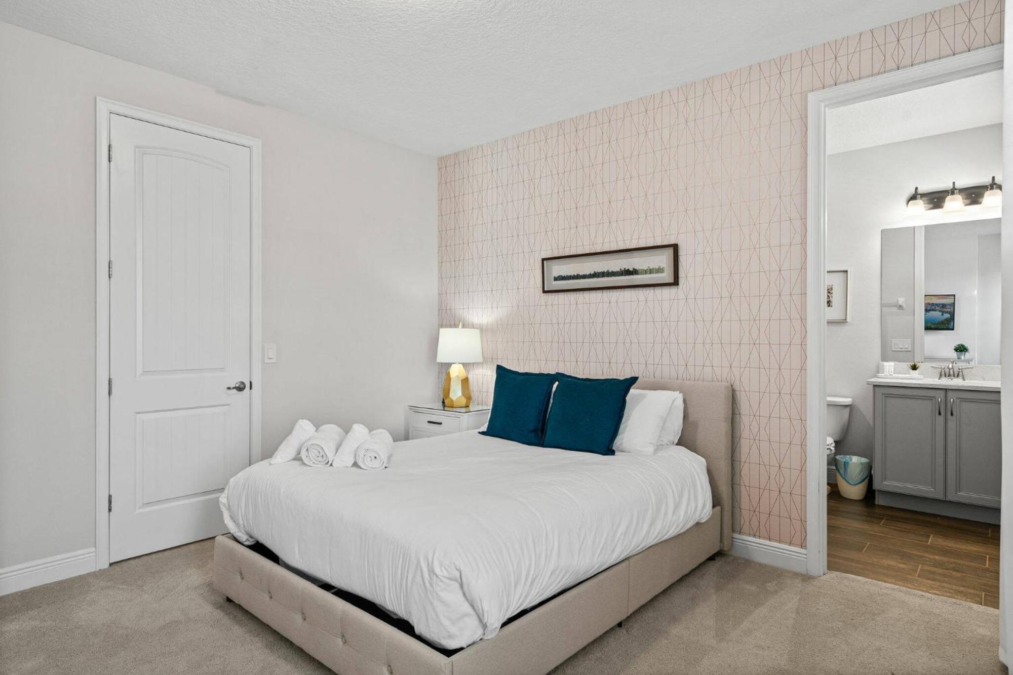 Chic Gateway - 5 Bedroom With Pool And Holiday home Orlando