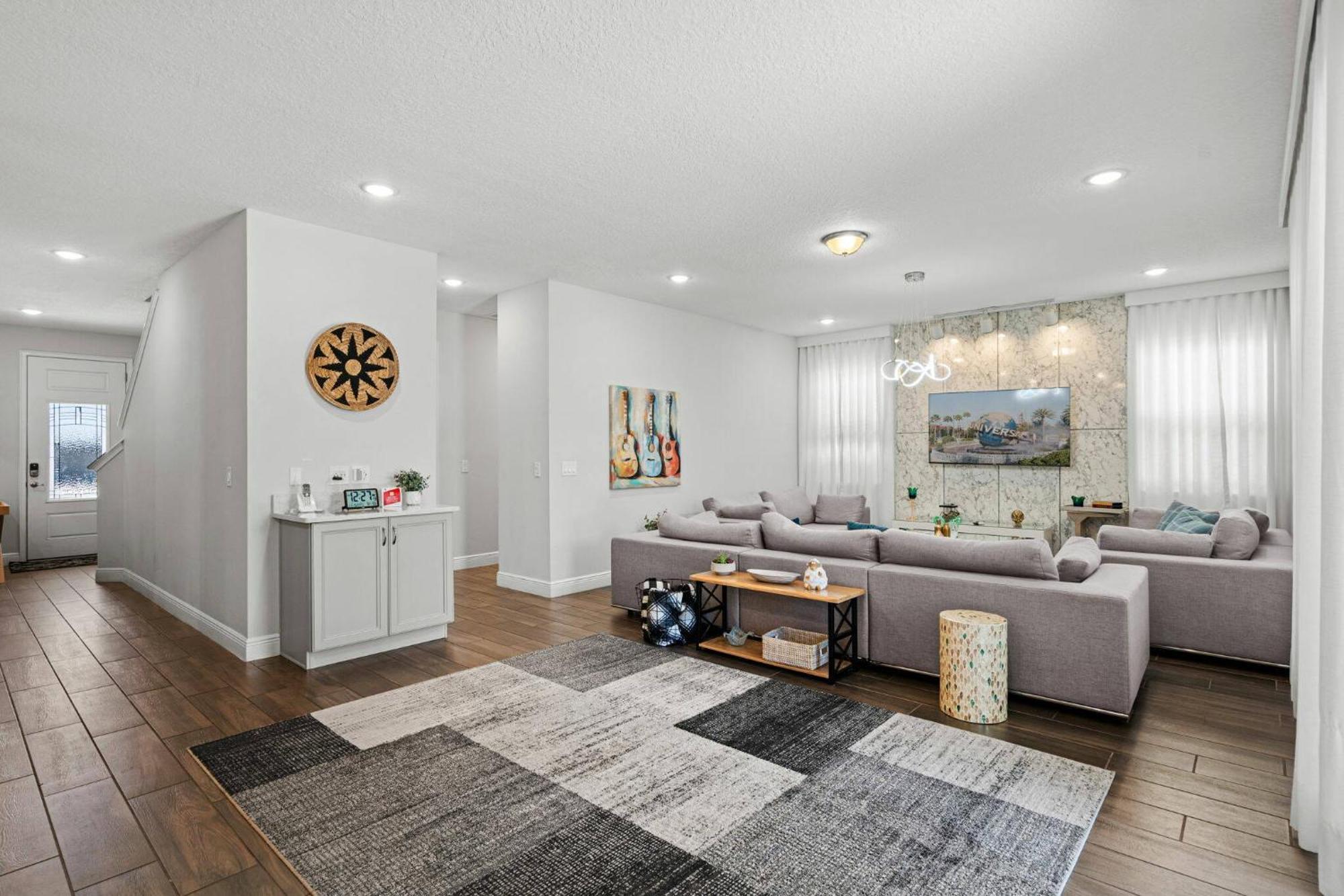 Chic Gateway - 5 Bedroom With Pool And Orlando