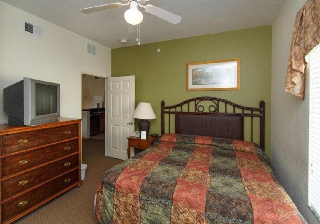 Luxury 3br-2ba Apartment *