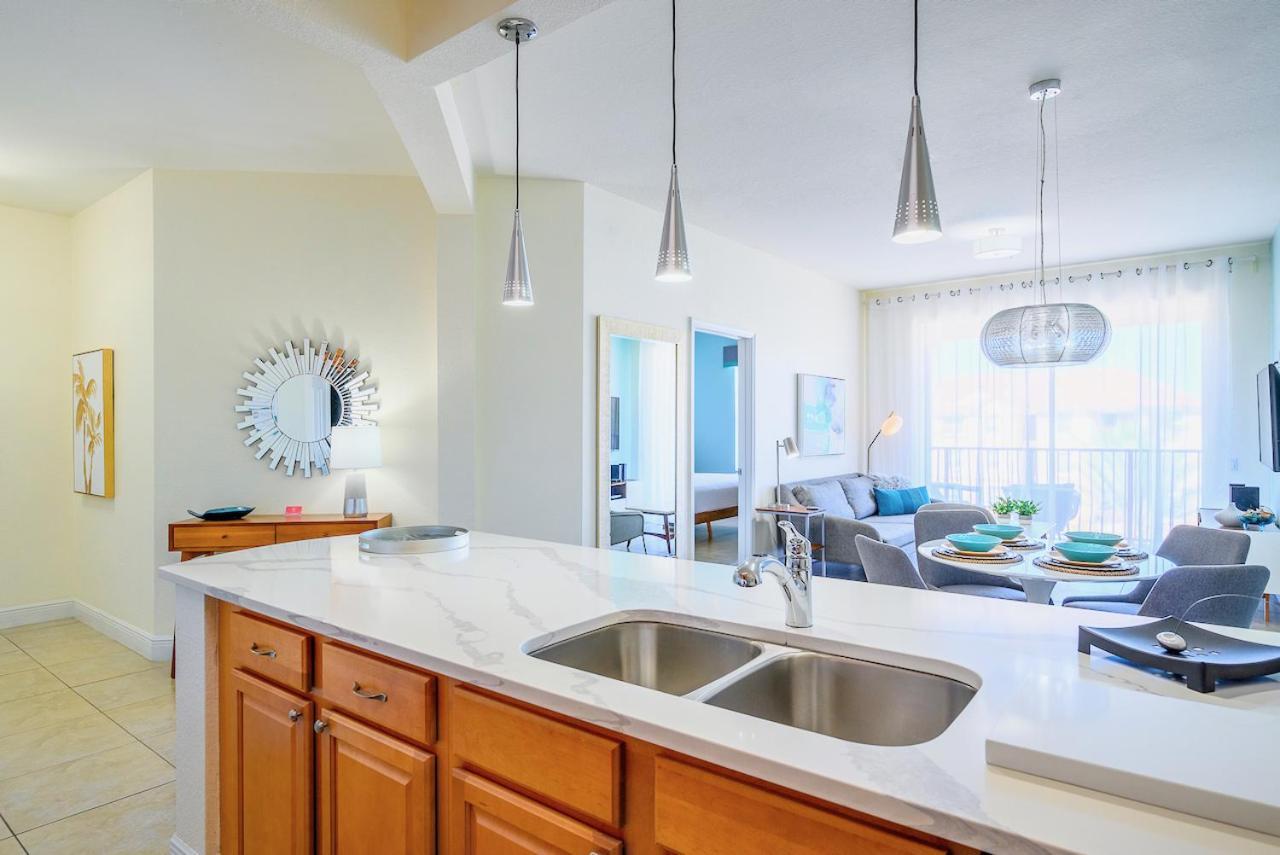 4862 Cayview Avenue 408 * Orlando