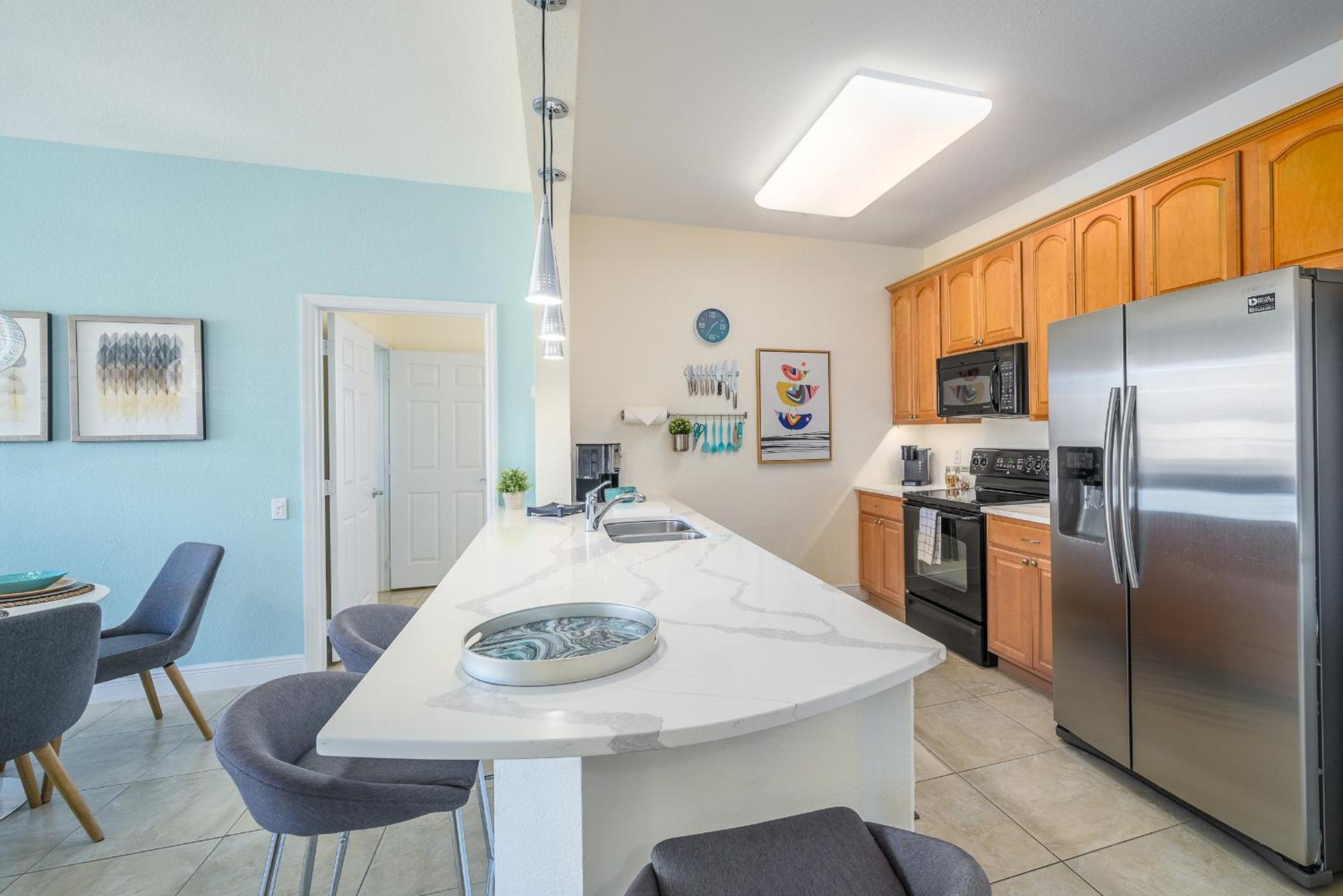 4862 Cayview Avenue 408 Apartment