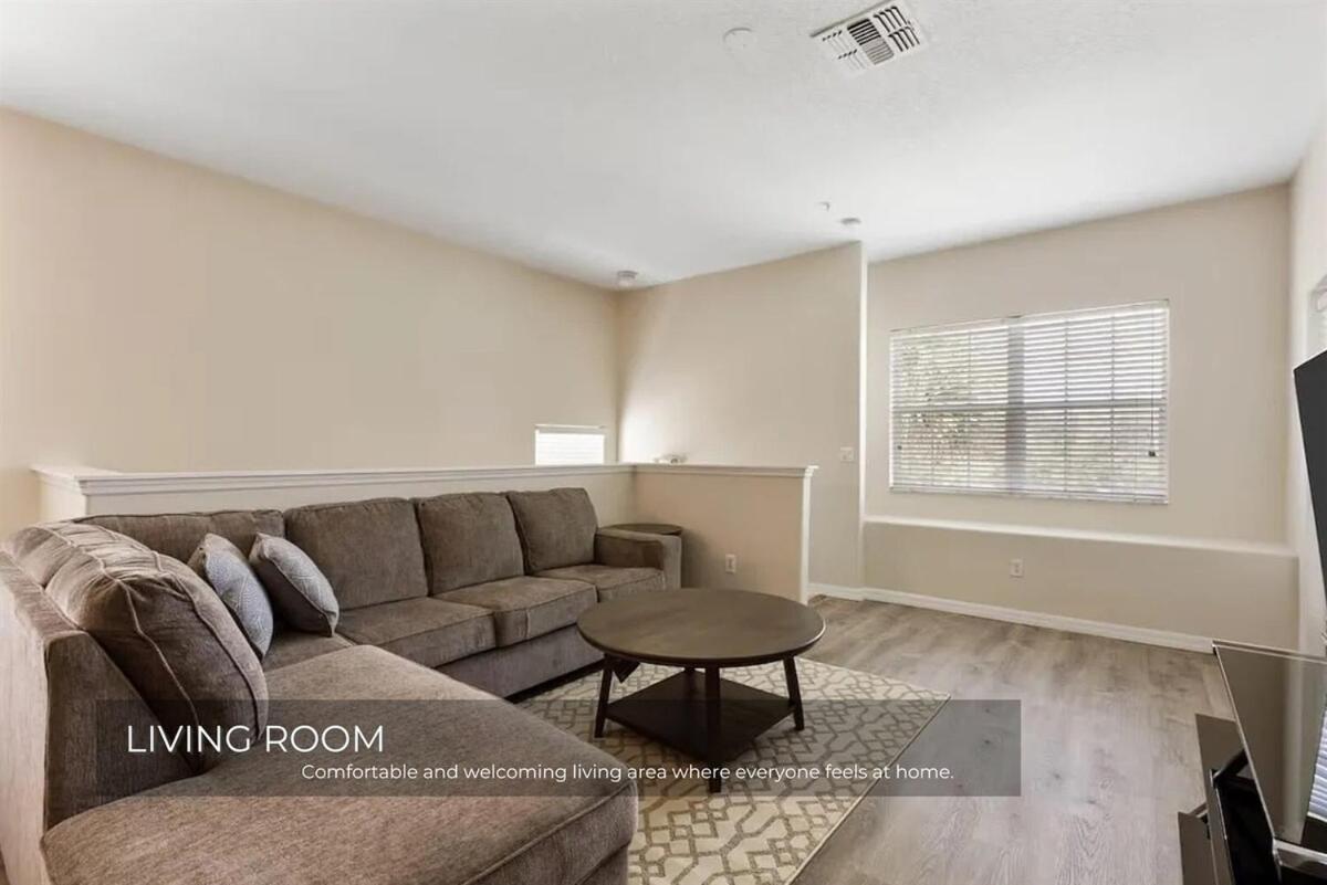 Holiday home Charming 3-bedroom In Gated Oakwater