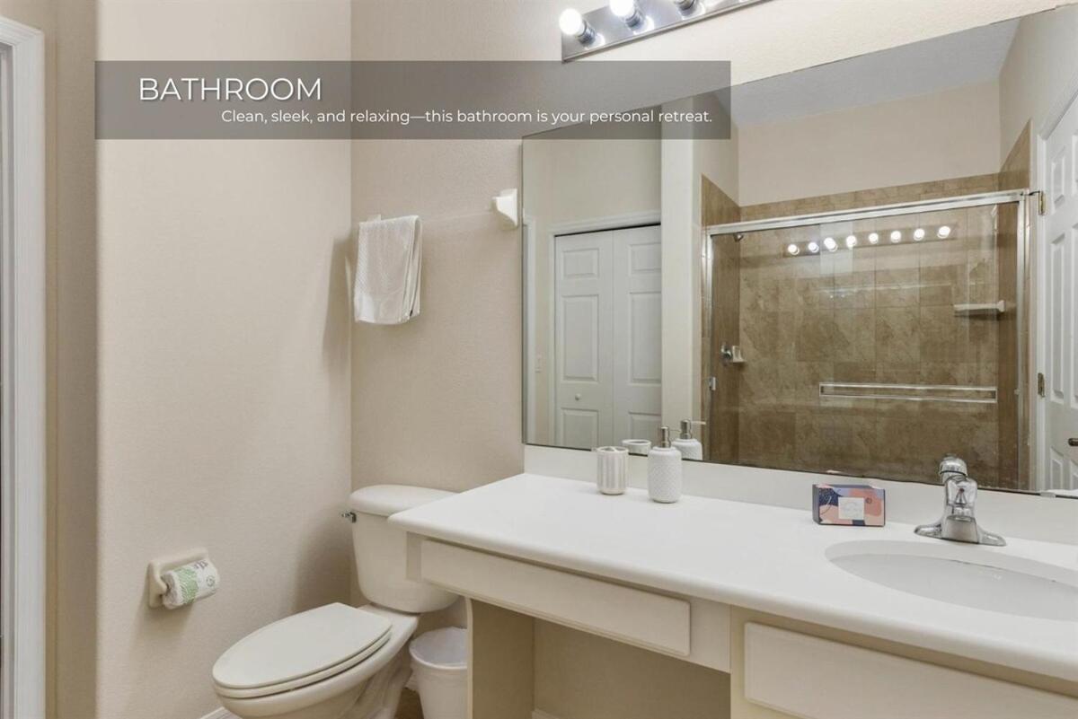 Holiday home Charming 3-bedroom In Gated Oakwater Orlando