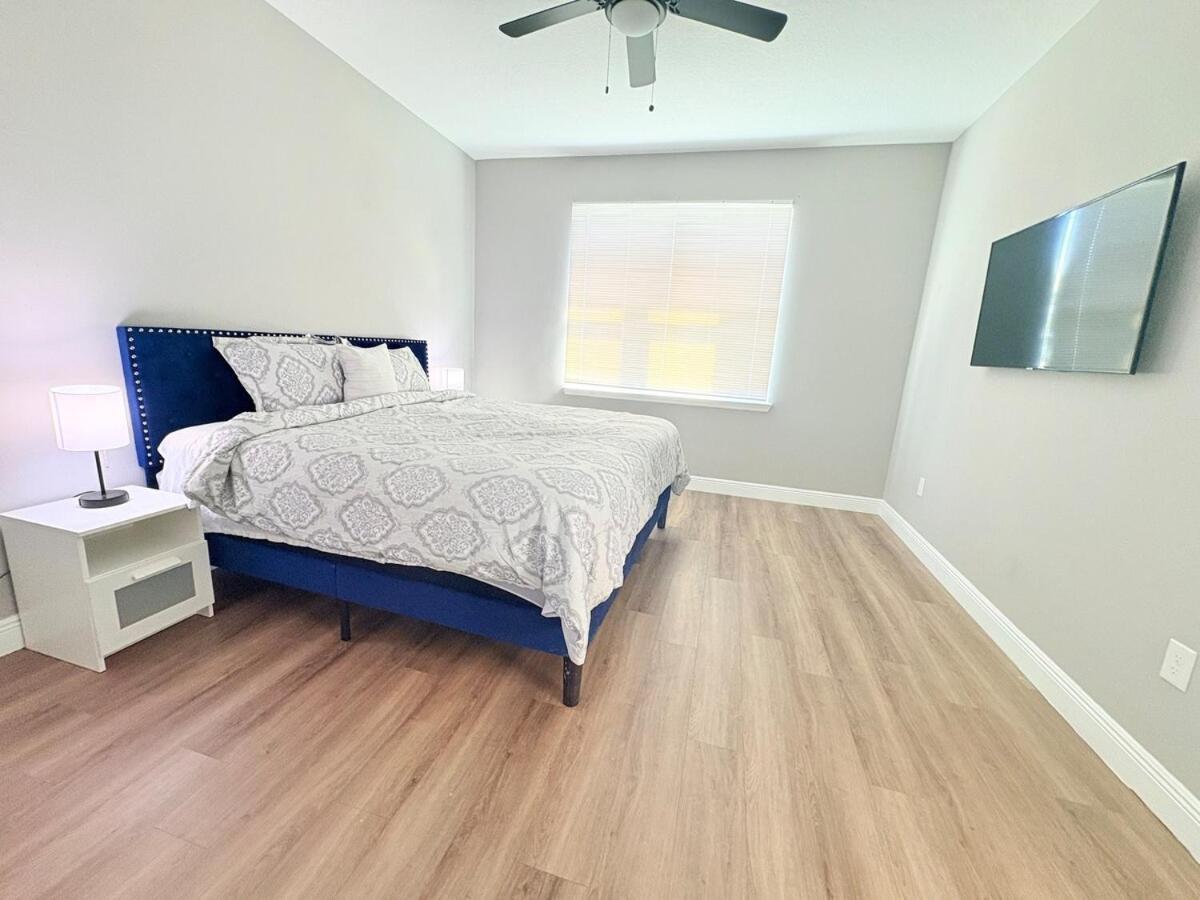Luxurious Near Universal *