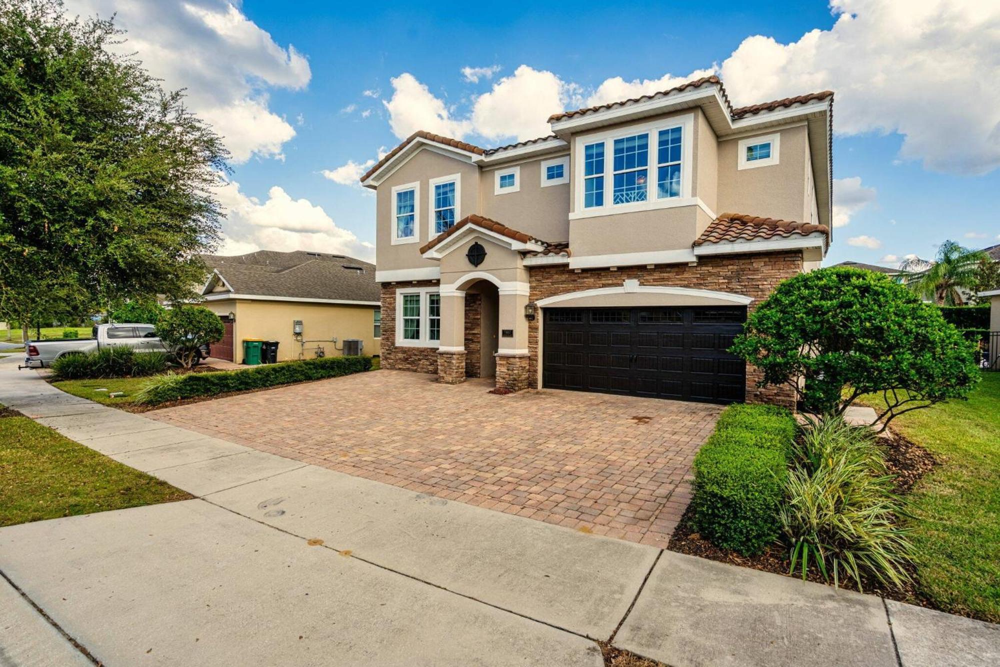 - Encore 1565 Orlando