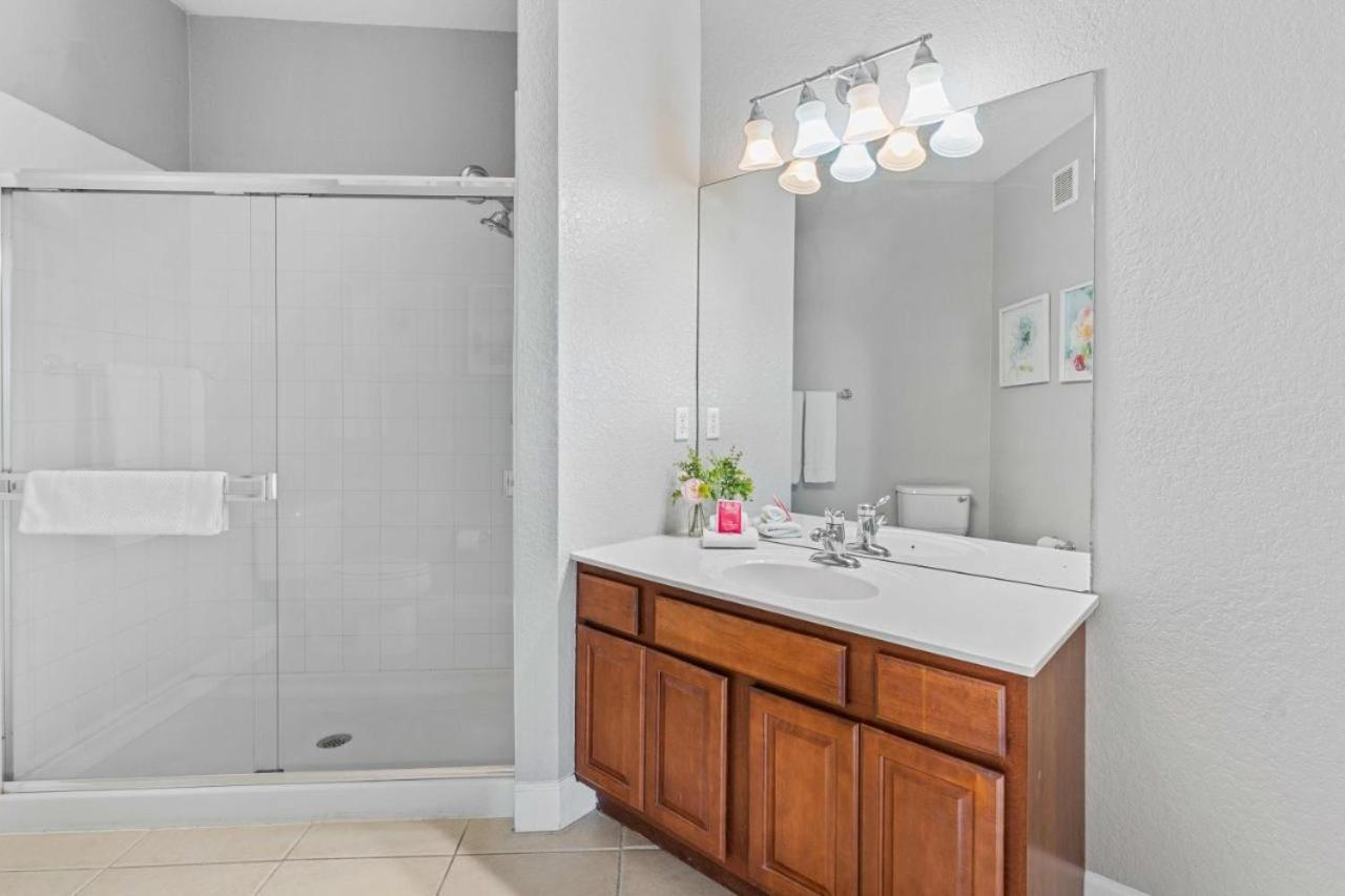 4102 Stylish 3-bedroom At Vista Cay 404 Orlando