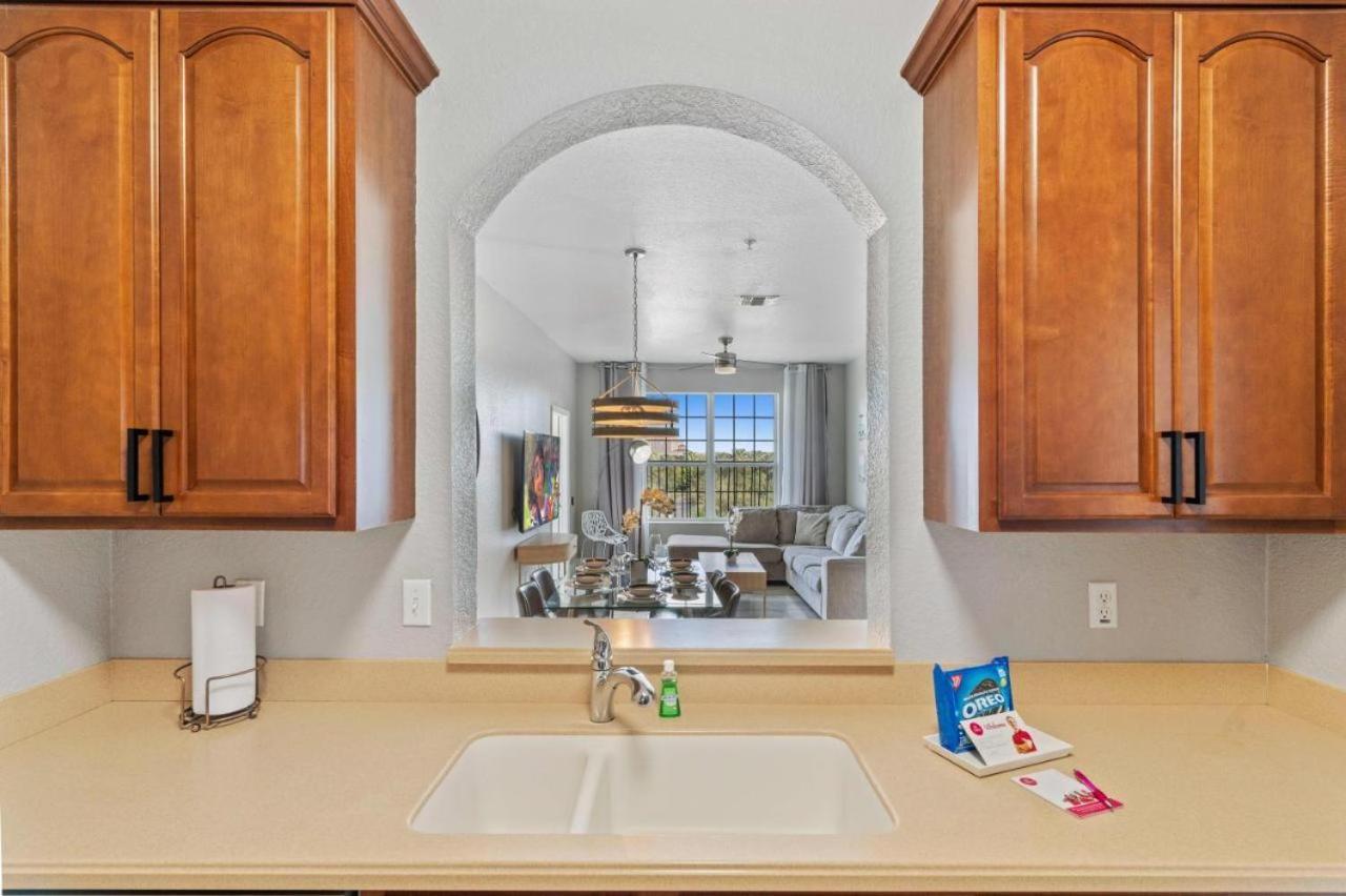 4102 Stylish 3-bedroom At Vista Cay 404 *