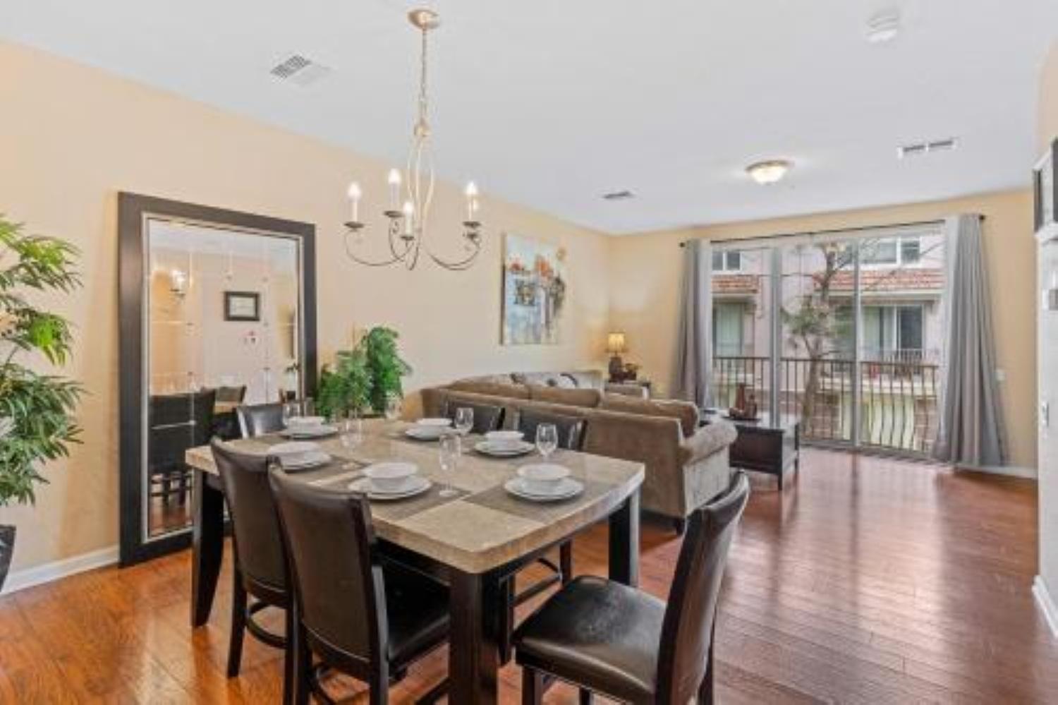 3-story Sanctuary In The Heart Of Orlando85 *