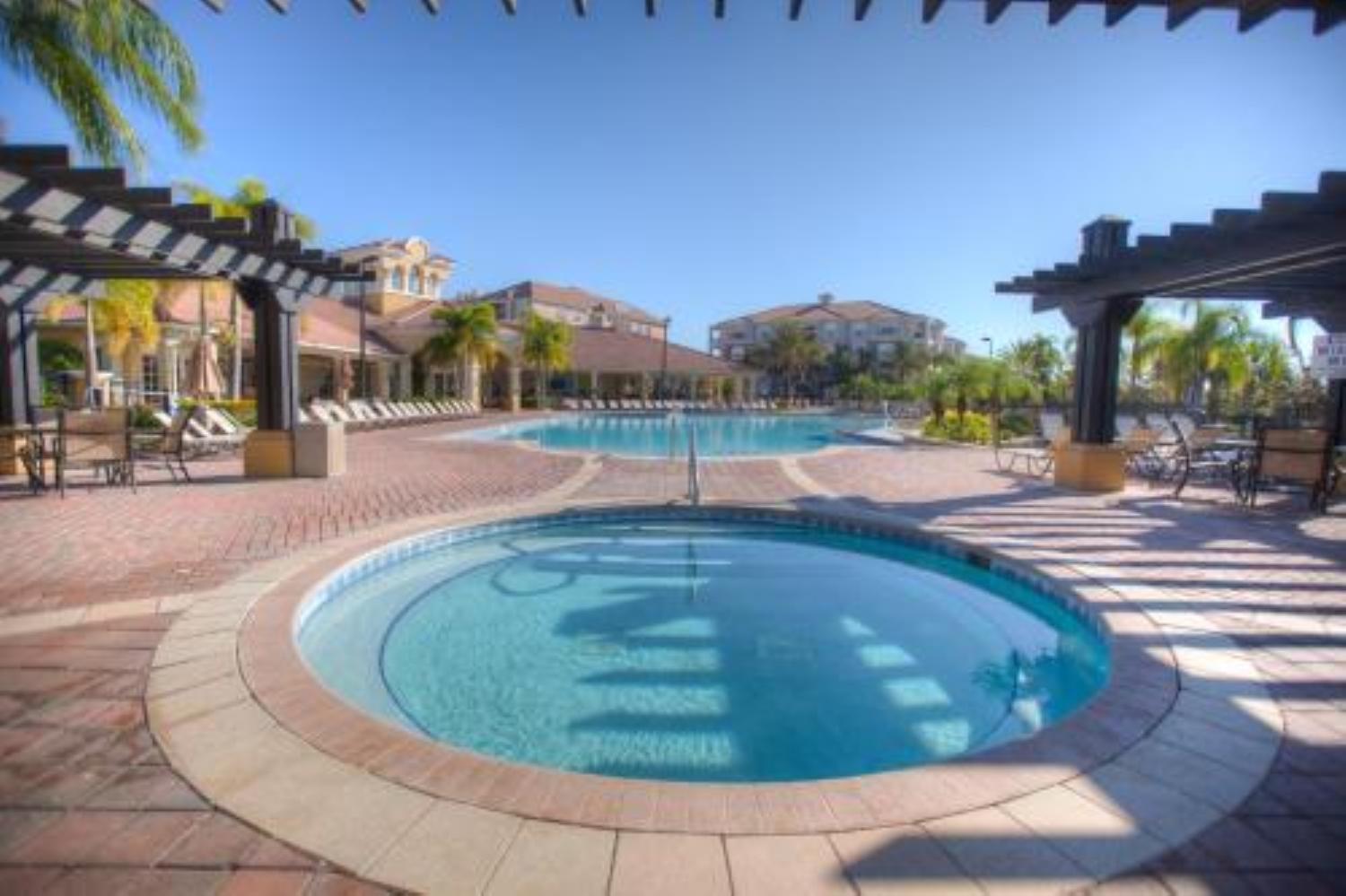 Apartment 4114 Away From At Vista Cay 306 *