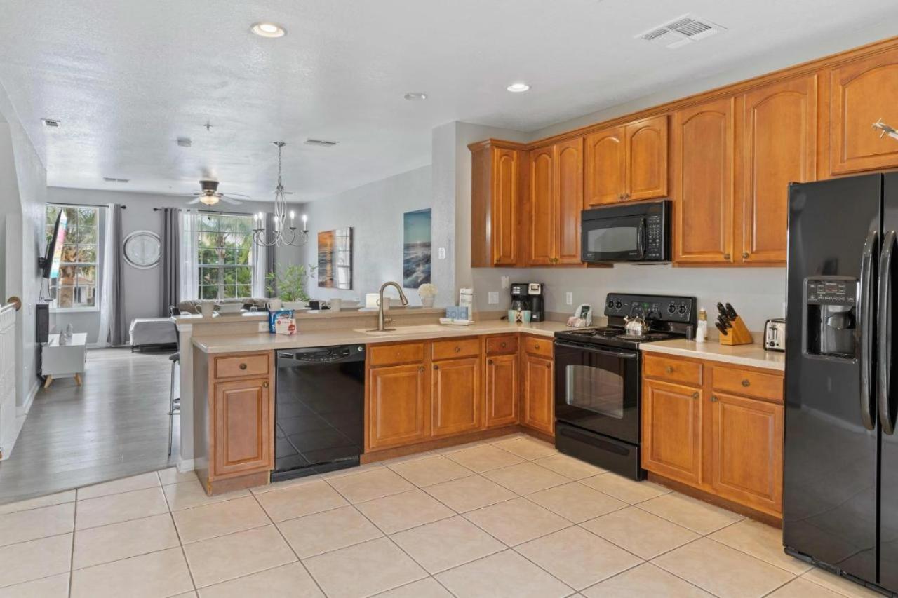 5063 Cozy Spacious 3br3ba Retreat-vista Cay 66 Apartment *