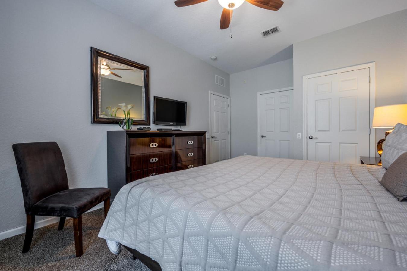 Is3-205 Lakefront - Universal * Orlando