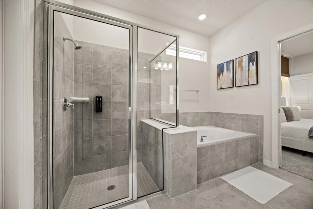 7 Bedrooms - 5,5 Bathrooms - Windsor Cay 15952cc