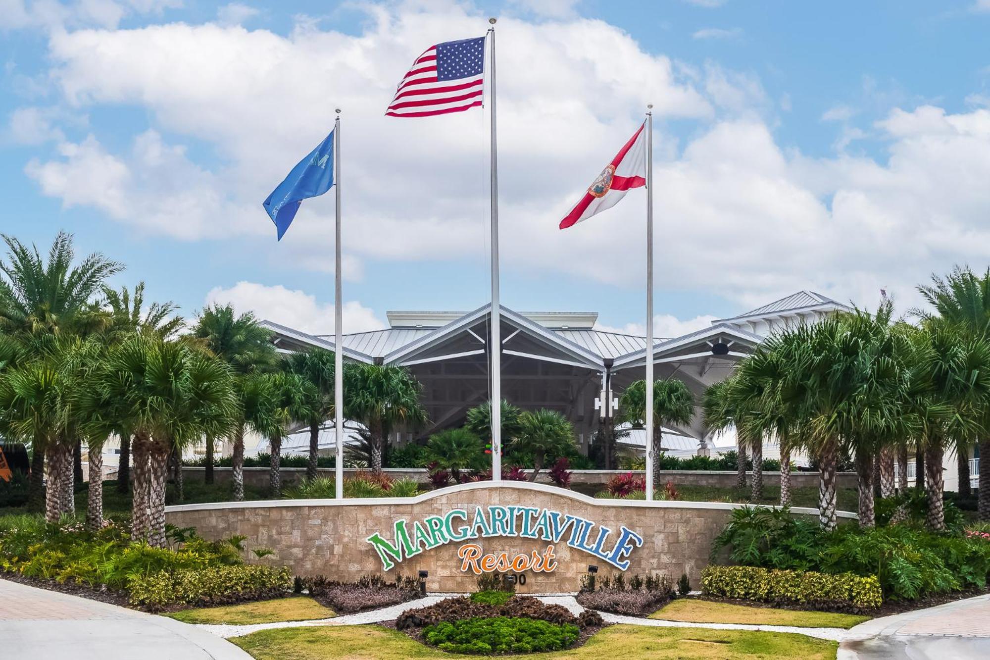 Turquoise Breeze - Close To Orlando