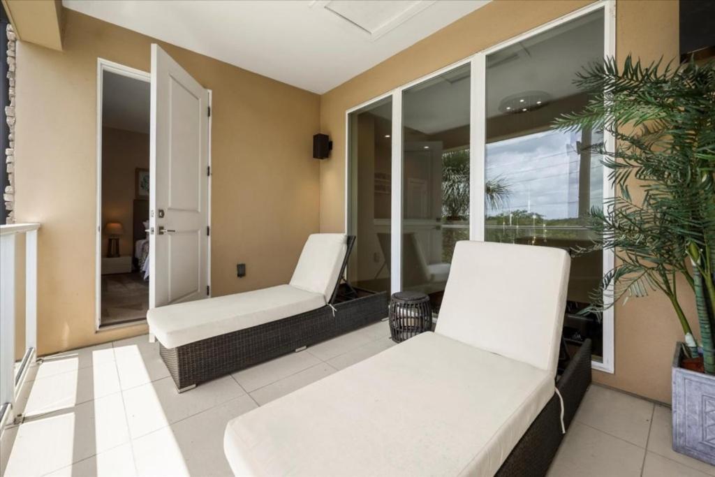 4 Bedrooms- 4,5 Bathrooms- Magic Village 3235 Ba Holiday home