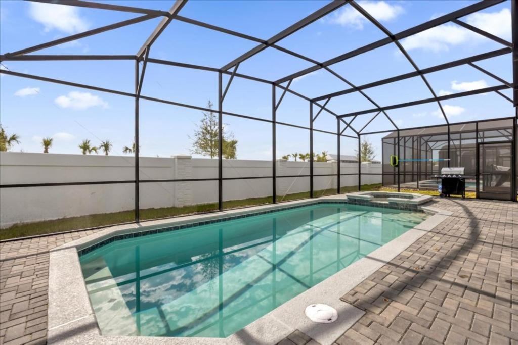 10 Bedrooms- 8 Bathrooms- Windsor Cay 16212sm * Orlando
