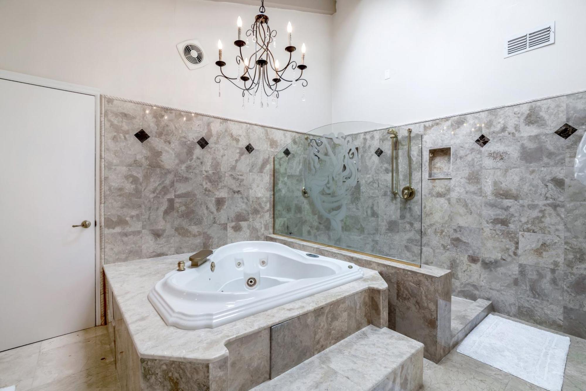 Ultimate 6 Bedroom 5 Bathroom On Bay Hill Orlando