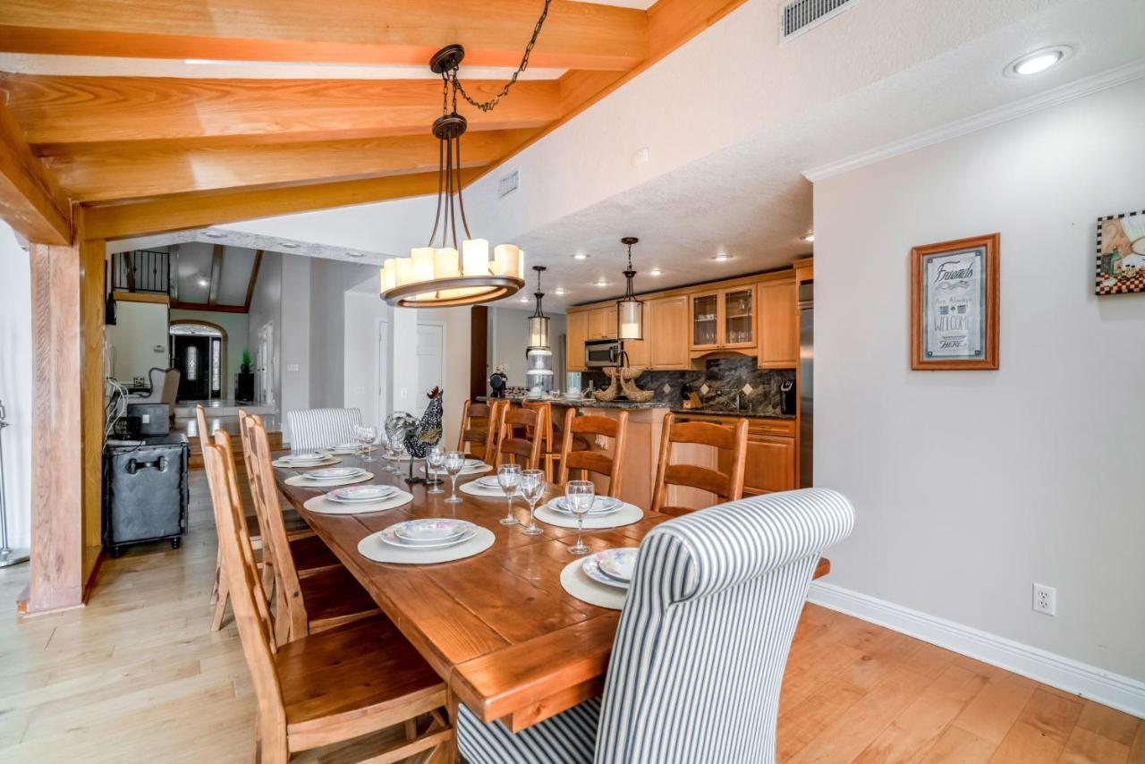 Ultimate 6 Bedroom 5 Bathroom On Bay Hill Villa *