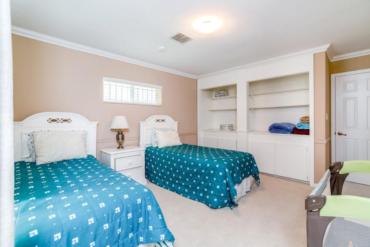 Villa Ultimate 6 Bedroom 5 Bathroom On Bay Hill