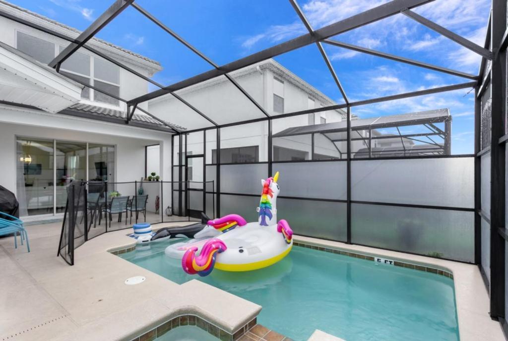 Villa Elegant! 5bed 4ba Game Pool 4778kcc *