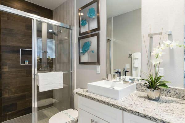 Villa 4 Bedroom 4 Ba Hidden Gem 5 Min To 1804ft² Orlando