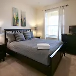 3Br 2Bath Condo Balcony 5Min Conv Center 1388Ft
