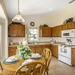 #253-Modern 4 Bed Home With Own Private Pool Close To Disney