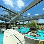 Hidden Waterfront Oasis - 18 Minutes To The Disney
