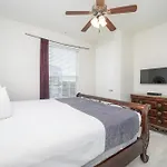 Epic Universe Vista Cay Lakeview Condo - 1019