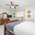 Epic Universe Vista Cay Lakeview Condo - 1019