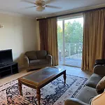 Beautiful Orlando Lakefront Condo 5 Minutes From Disney