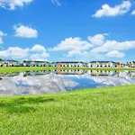 Sunshine Cottage With Private Pool Near Disney With Margaritaville Resort Island H20 Access - 8165Su