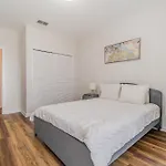 Upstay Modern 3Br Condo Pool & Patio Near Disney