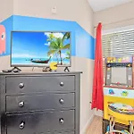 Pet-Friendly Condo W Pool & Hot Tub Near Disney