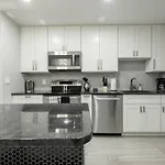 561J) Large 2 Bedroom With King Bed And Patio