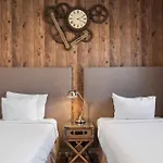 Luxurious Disney Getaway | Chic Villa, Stunning Patio & Exclusive Resort Perks!