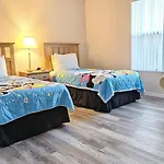8 Miles To Disney, 20 Miles To Universal, Private Pool, Spa, Washer, Dryer, Games Room, Gated