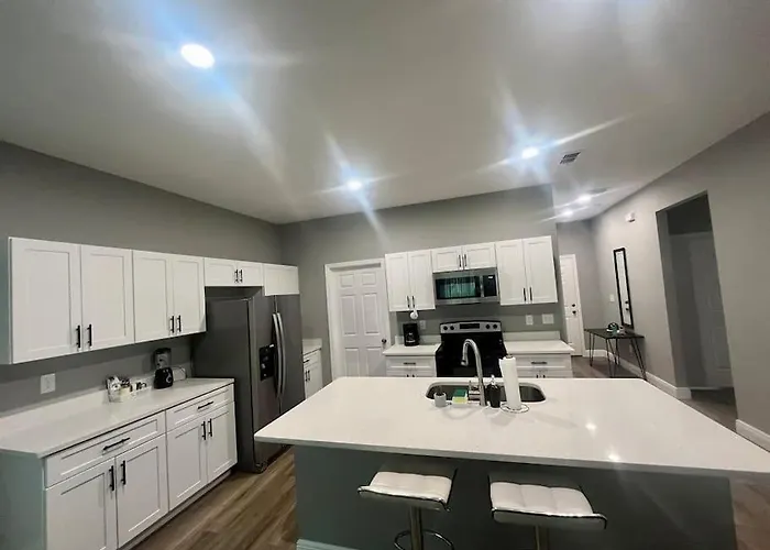 Beautiful House Near Universal Studios