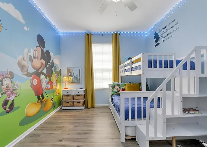 The Perch-2 Miles From Disney, Movie Theatre & Water Park