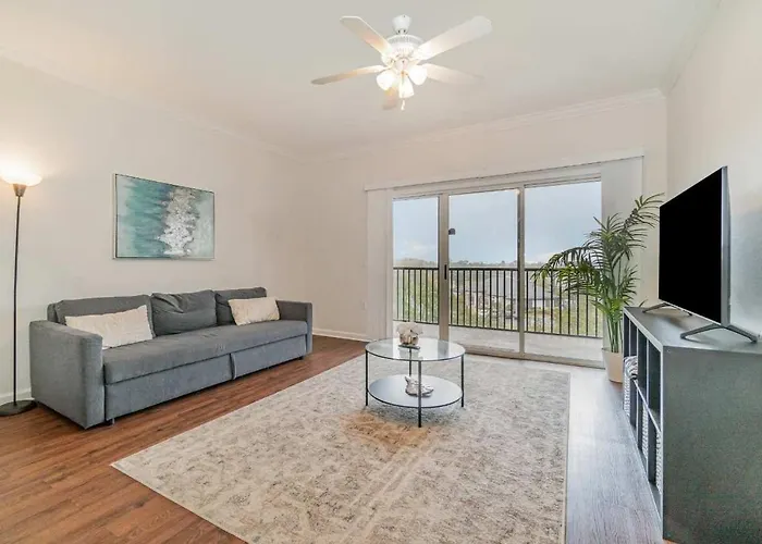Upstay Modern 3Br Condo Pool & Patio Near Disney