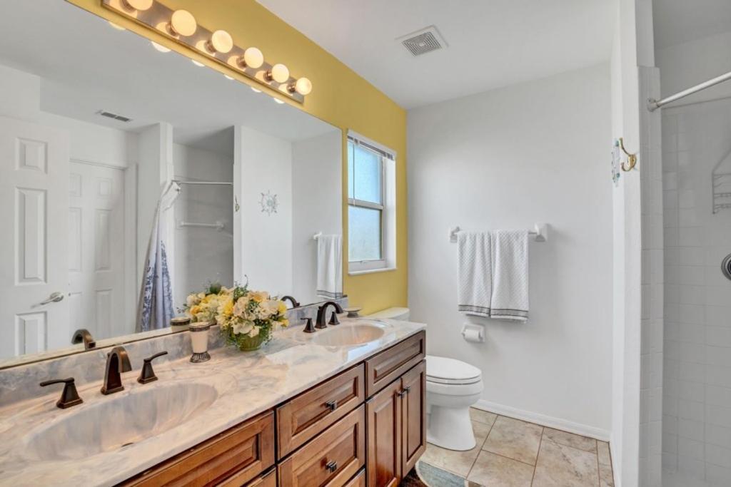 1566 Oak Hill Trail #105715 Villa *
