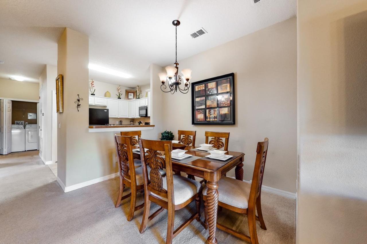 Oakwater Getaways * Orlando