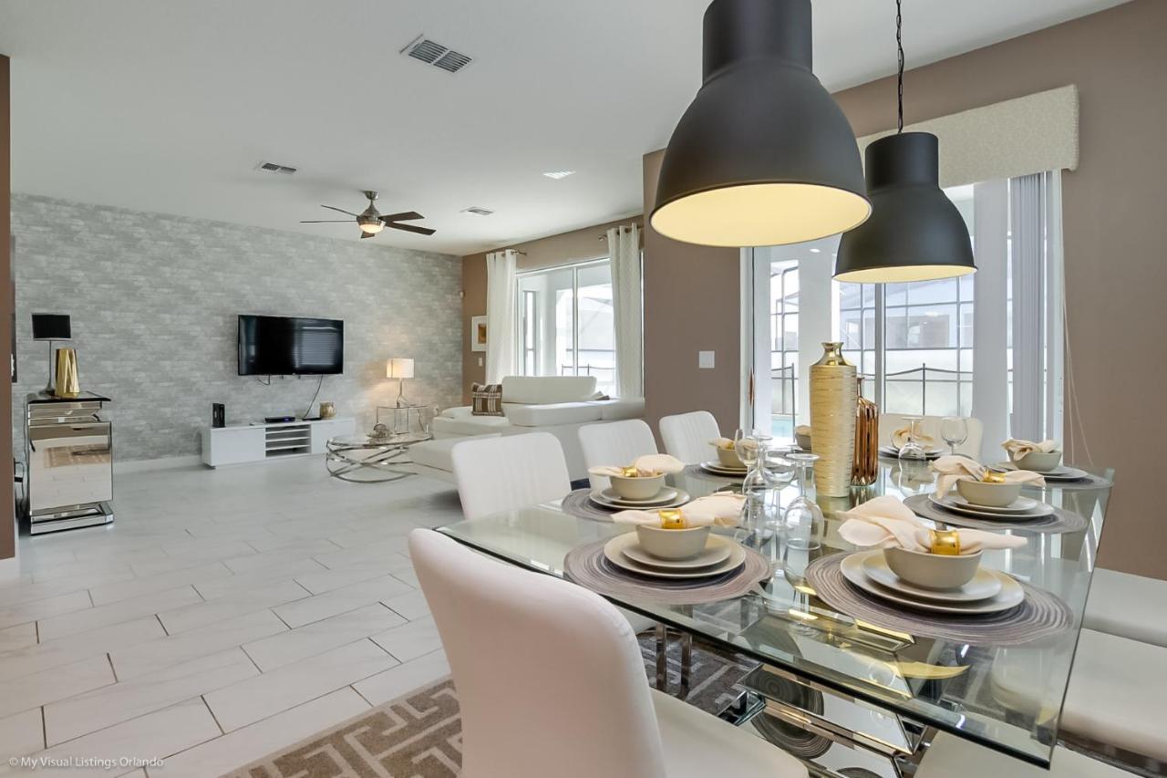 Beautiful! 6bed 5ba Games Pool 4725shd Villa